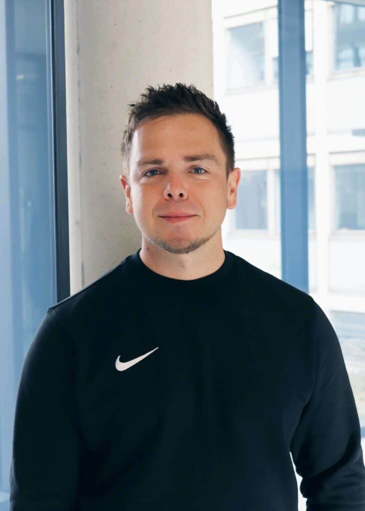 Headshot NicoNassenstein FotoMerleMeier